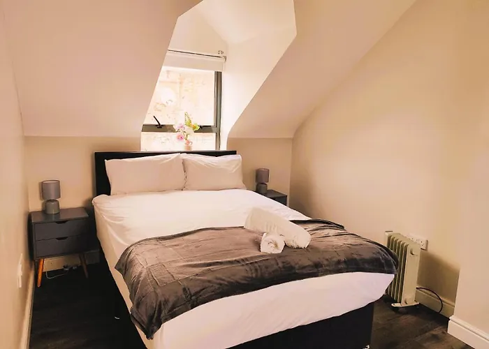 Perfect City Centre 3 Bedroom Home Free Parking