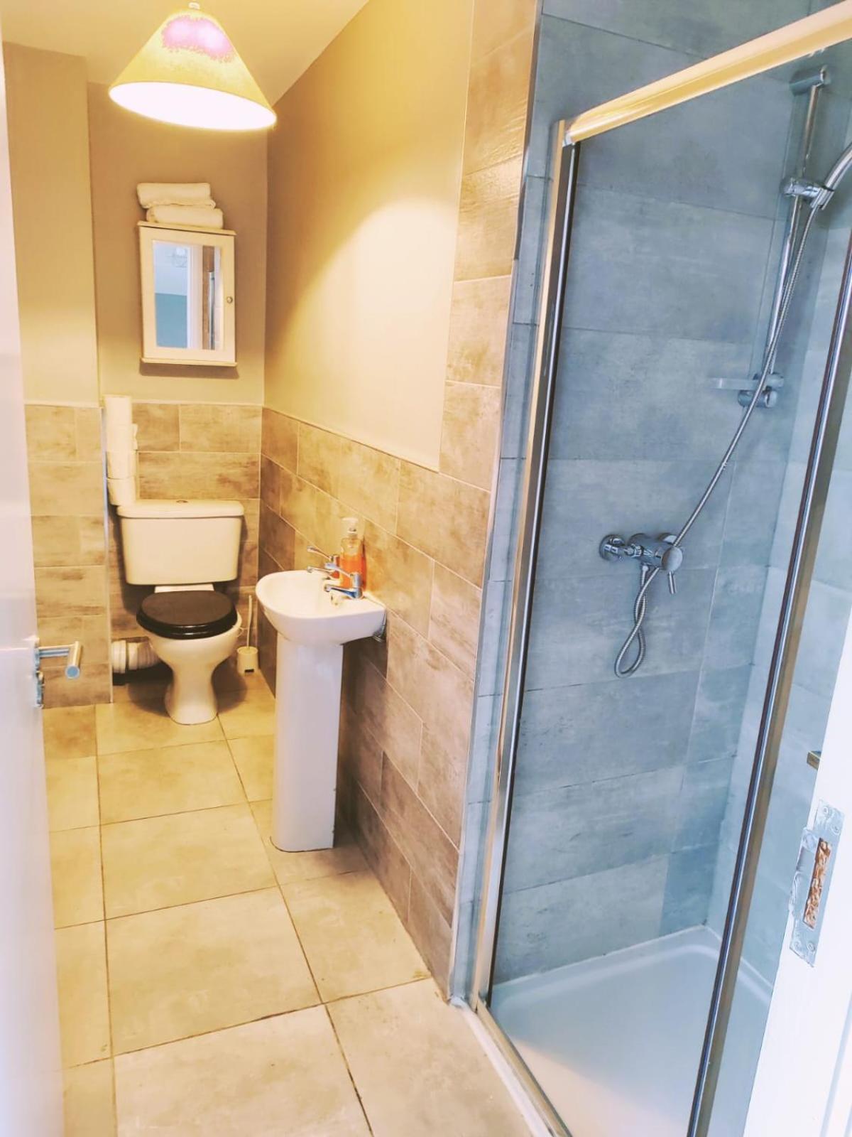 Perfect Centre 3 Bedroom Free Parking * Belfast
